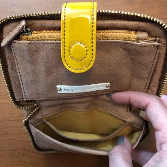 Brand new, never used wallet - Picture 4 of 5